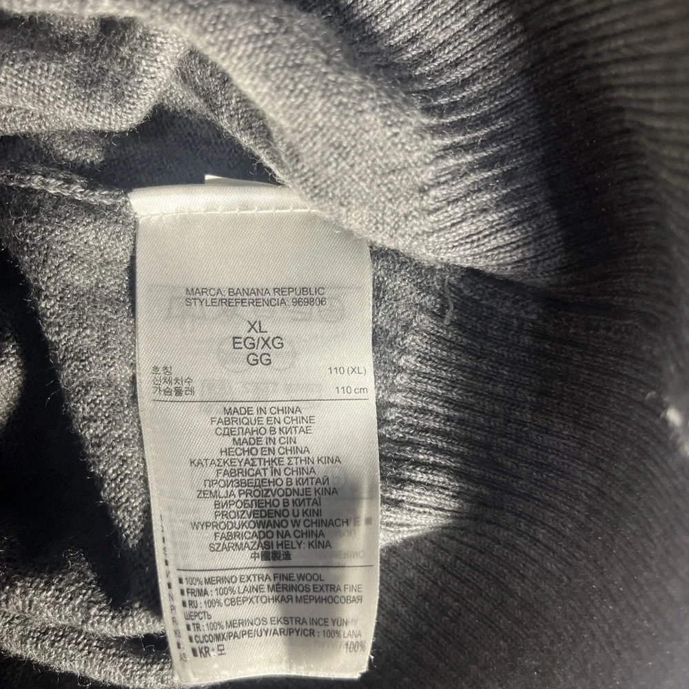 Men's Banana Republic Extra Fine‎ Moreno 100% Wool Gray Sweater